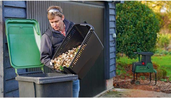 Produktbild Bosch Home & Garden AXT 25 TC
