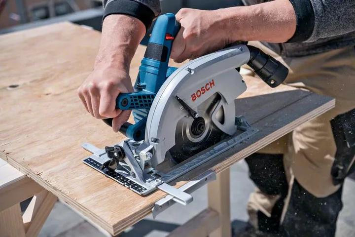 Produktbild Bosch Professional GKS 18V-70 L (2xPC5.5Ah. L)