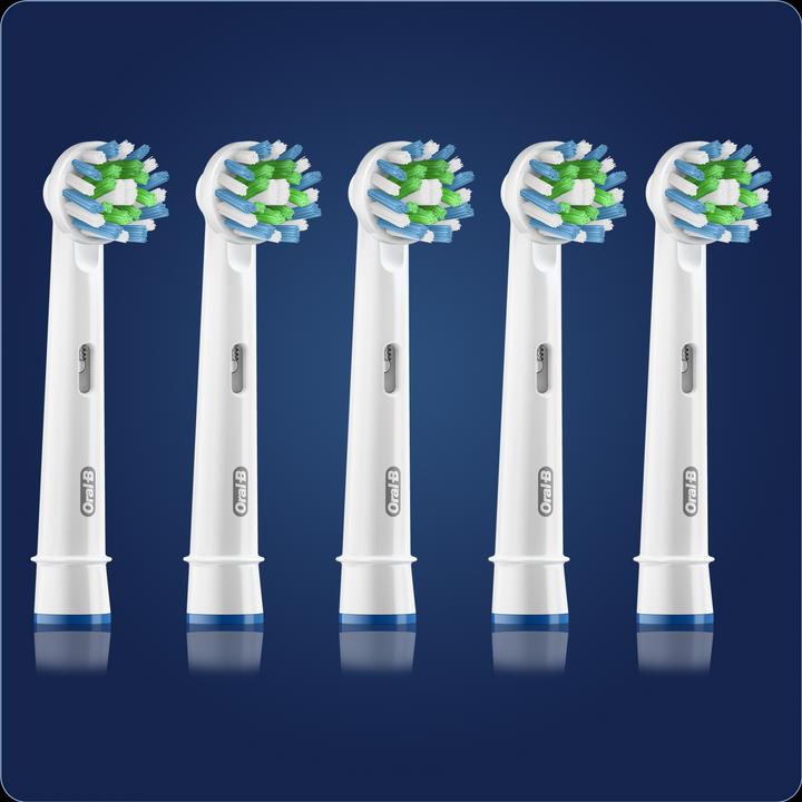 Actual product image Oral-B CrossAction (5 x)