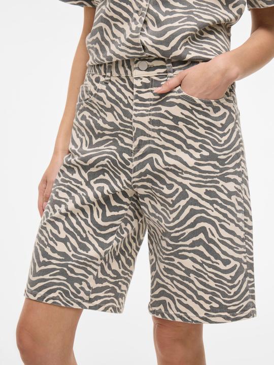 Actual product image Vila Long Jeansshorts (40)