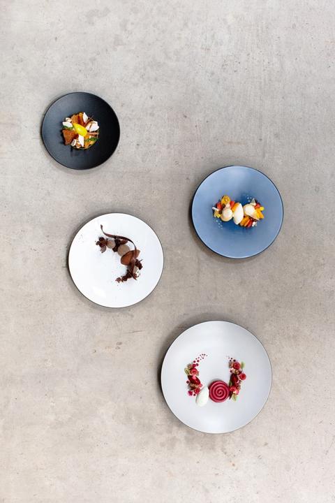 Image du produit Revol Equinoxe Assiette oblongue L36cm l16cm poivre