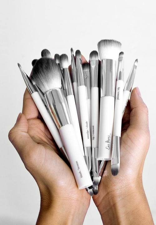 Produktbild Ere Perez Eco Vegan Blush & Bronze Brush (Puder)