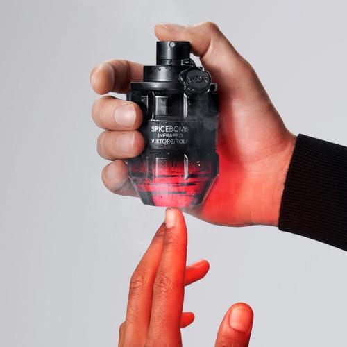 Immagine prodotto Viktor & Rolf Spicebomb Infrared by Eau De Toilette Spray 90 ml (Eau de toilette, 90 ml)