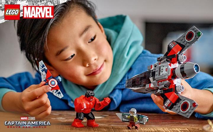 Image du produit LEGO Showdown zwischen Captain America und Red Hulk (76292, LEGO Marvel)