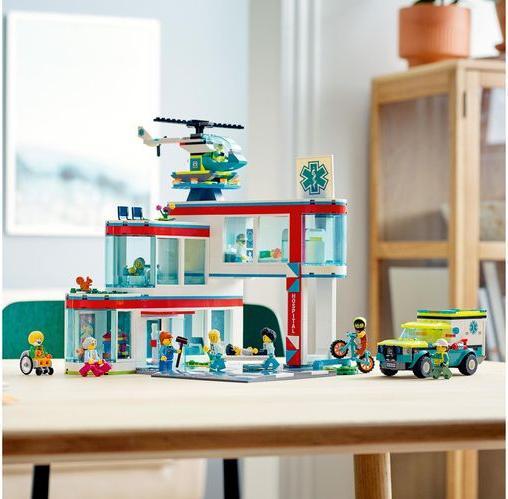 Produktbild LEGO Krankenhaus (60330, LEGO City)