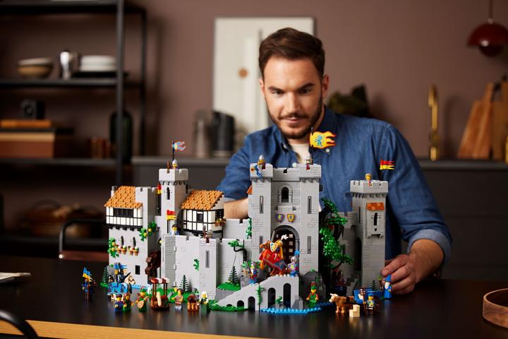 Actual product image LEGO Icons Creator Expert End-Of-Live Set Burg der Loewenritter - 10305 NEU! Teile 4514x (10305)