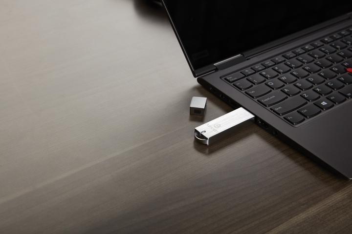 Actual product image Kingston IronKey S1000 Enterprise (64 GB, USB-A, USB 3.0)