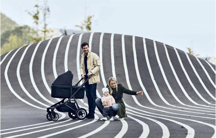 Actual product image Thule Sleek bassinet