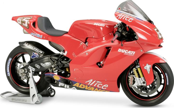 Actual product image Tamiya Ducati Desmosedici