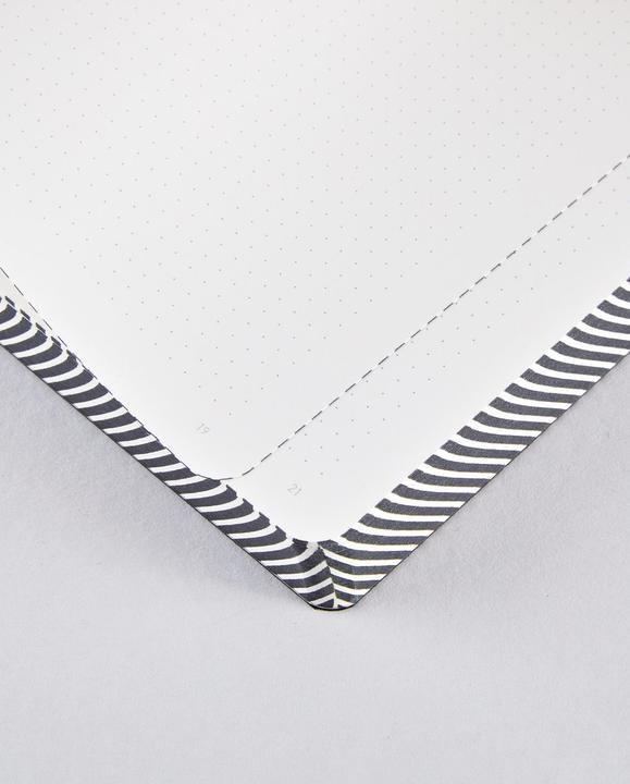 Actual product image Nuuna The Master Plan (22 x 16.5 cm, Dotted, Soft cover)