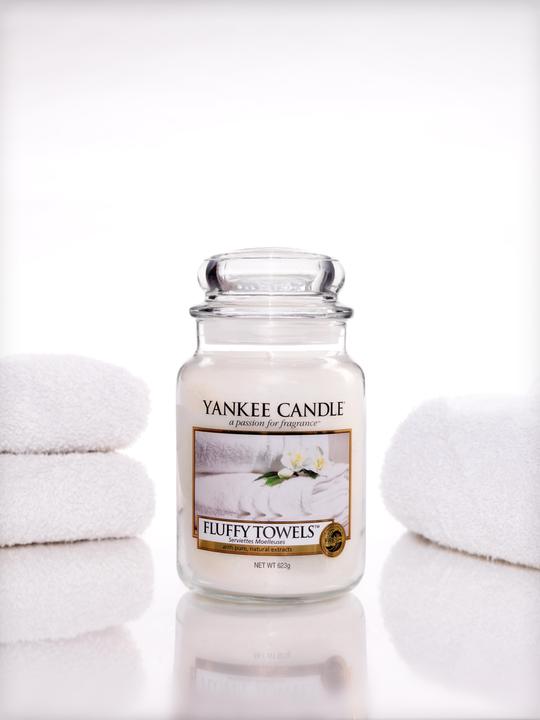 Produktbild Yankee Candle Fluffy Towels (411 g)