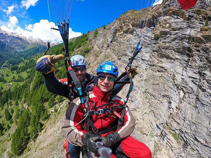 Produktbild Smartbox Magischer 25 Min. Gleitschirmflug in Zermatt, Kanton Wallis (1 Pers.)