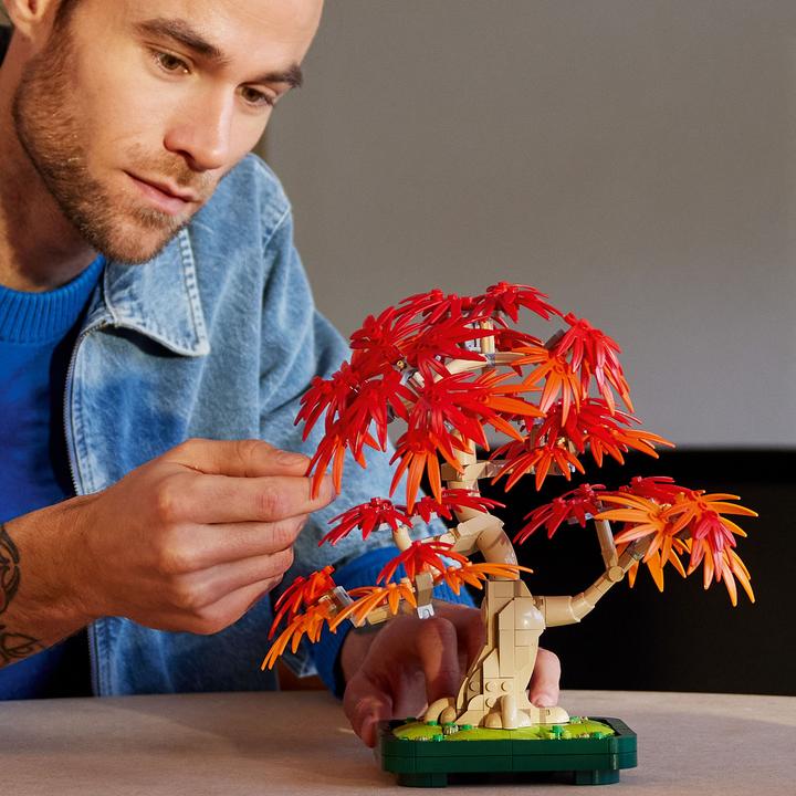 Actual product image LEGO Japanischer Roter Ahorn - Bonsai-Baum (10348, LEGO Botanical)