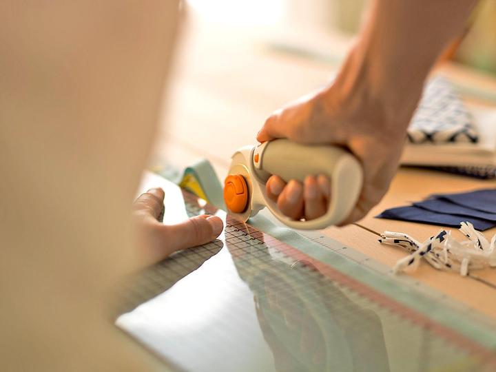 Immagine prodotto Fiskars Coltello per laminazione in titanio (Taglierini)