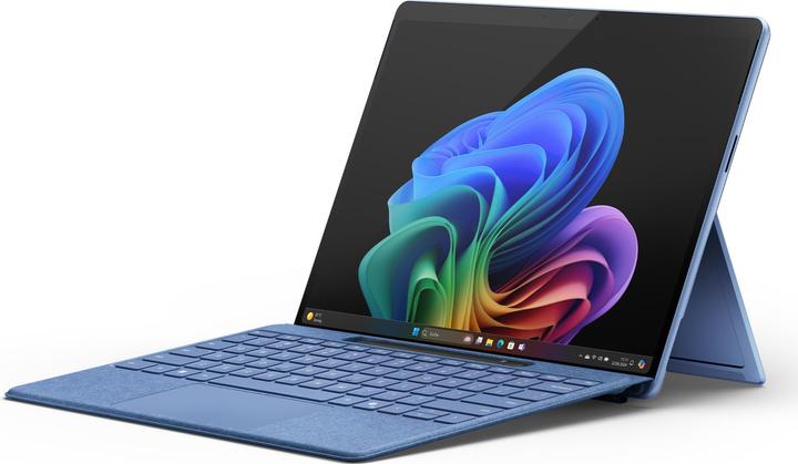 Produktbild Microsoft Surface Pro – Copilot+ PC (mit Netzteil) – 11. Edition (13", Snapdragon X Elite X1E-80-100, 16 GB, 512 GB, Ohne Tastaturlayout)