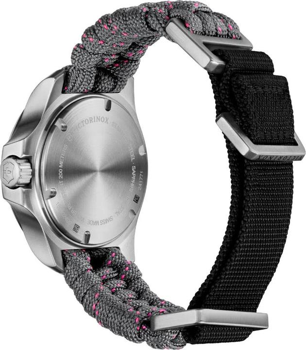 Actual product image Victorinox I.N.O.X. V (Analogue wristwatch, Diving watch, Swiss made, 37 mm)