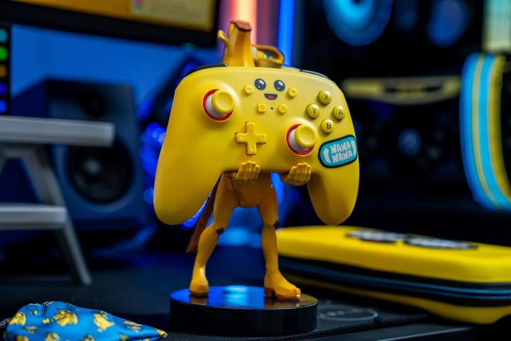 Actual product image Exquisite Gaming Cable Guys - Fortnite - Peely Support Chargeur pour Téléphone et Manette (PS5)