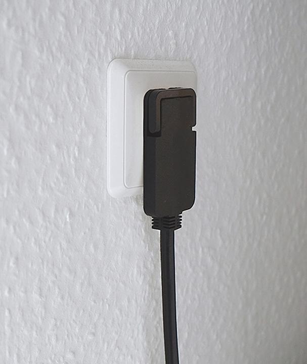 Actual product image Brennenstuhl Short extension cable with angled flat plug 10m H05VV-F3G1.5 black (10 m, CEE 7/3)