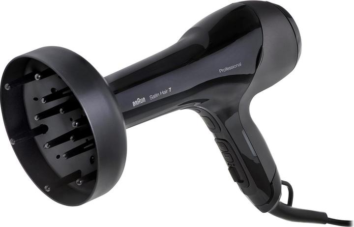 Braun Satin Hair