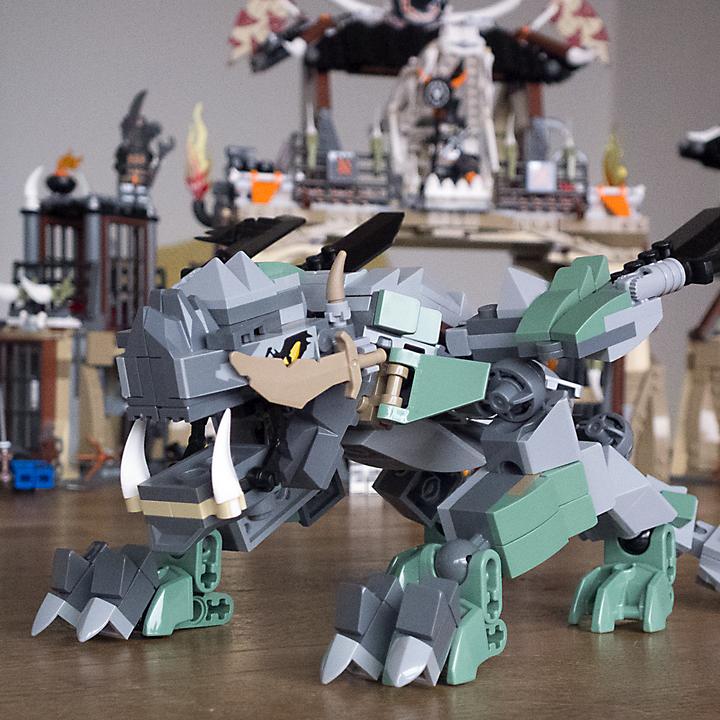 Actual product image LEGO Dragon Pit (70655, LEGO Ninjago)
