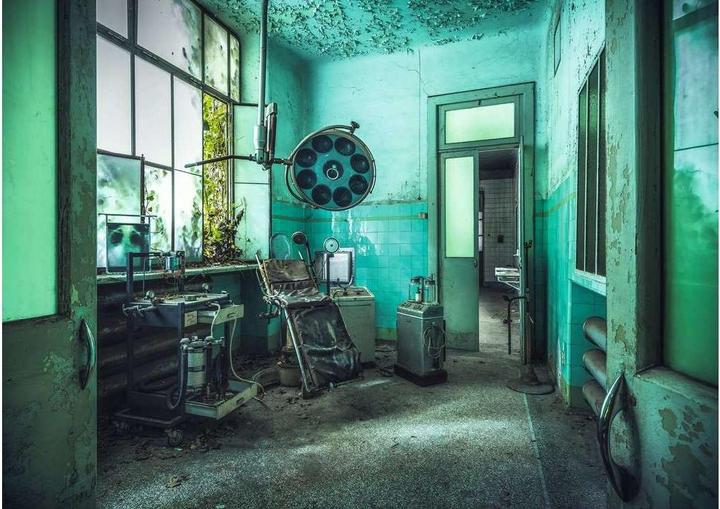 Image du produit Ravensburger L'hôpital psychiatrique (1000 pièces)