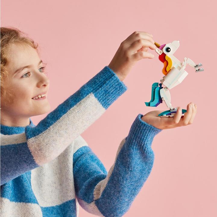 Actual product image LEGO 31140 Magic Unicorn (31140, LEGO Creator 3-in-1)
