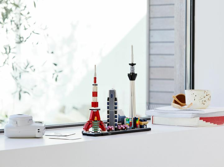 Actual product image LEGO Tokyo (21051, LEGO Architecture)