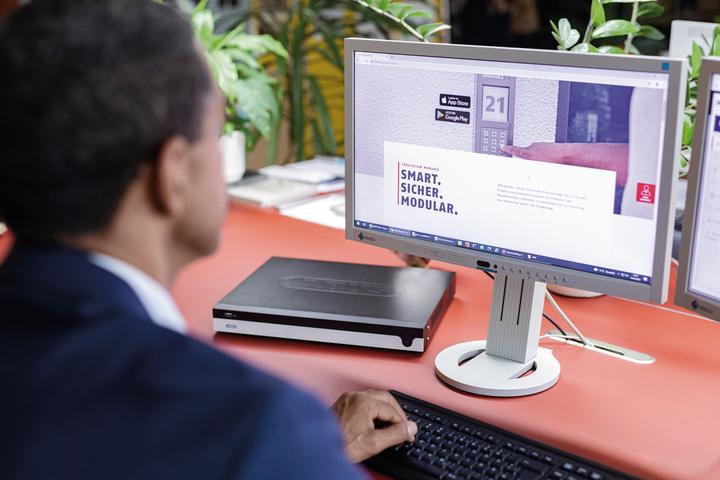 Produktbild Abus Wandhalter für TFT-Monitor (Montage-Kit)