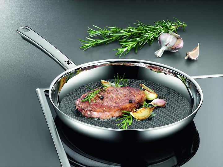 Produktbild WMF Edelstahlpfanne Bratpfanne 24cm Wabenboden Profi Resist Induktion beschichtet (24 cm, Bratpfanne, Aluminium, Edelstahl)