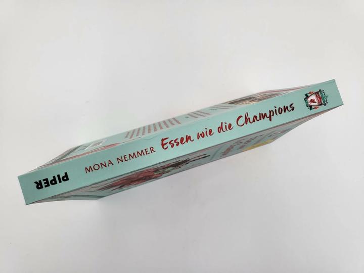 Actual product image Essen wie die Champions (German, Mona Nemmer, Liverpool FC, Cornelia Stoll, 2022)