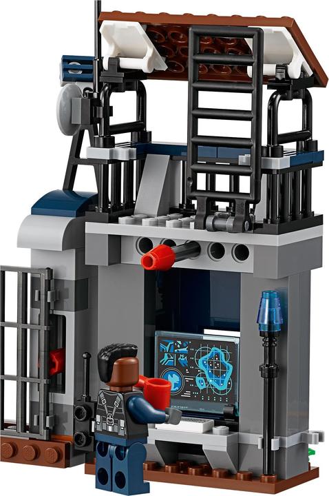 Actual product image LEGO Attack of the Dilophosaurus (75931, LEGO Jurassic World)