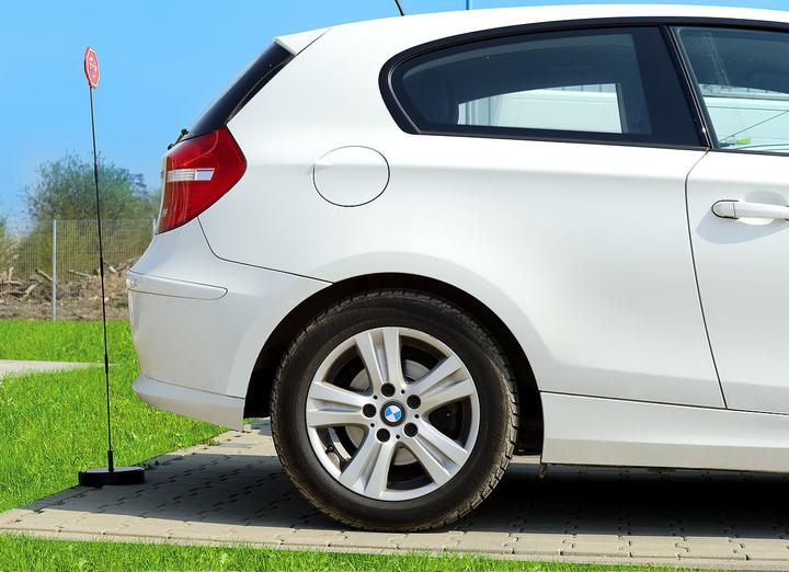 Actual product image Lescars Parking aid