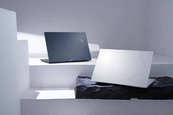 Actual product image ASUS Zenbook 14 (14", Intel Core Ultra 9 285H, 32 GB, 1000 GB, DE)