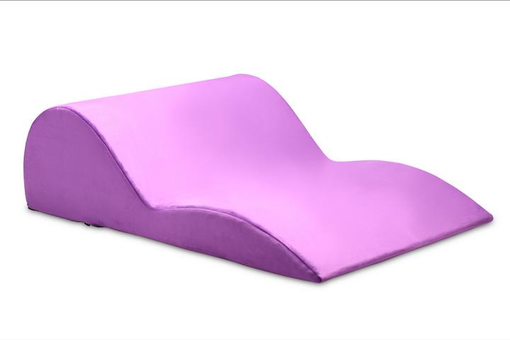 Image du produit Bedroom Bliss Contoured Love Cushion