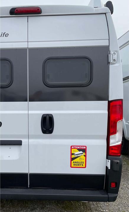 Actual product image IWH 097610 Vehicle warning marker 3 pcs.