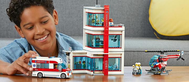Produktbild LEGO Krankenhaus (60204, LEGO City)