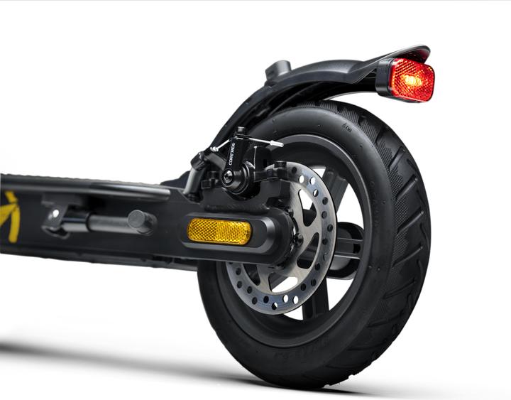 Actual product image Jeep E-Scooter 2XE Sentinel with Turn Signals, 350 W, 8.5 ", 25 km/h, 24 month(s), Black (25 km/h, 25 km)