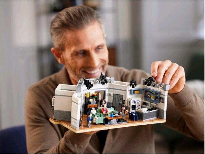 Actual product image LEGO Seinfeld (21328, LEGO Ideas, LEGO Rare Sets)