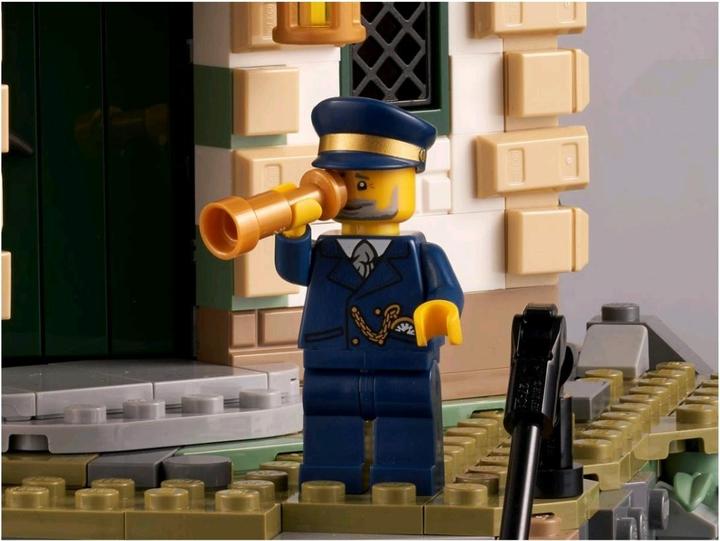 Productafbeelding LEGO Gemotoriseerde vuurtoren (21335, LEGO Ideeën, LEGO Zeldzame Sets)