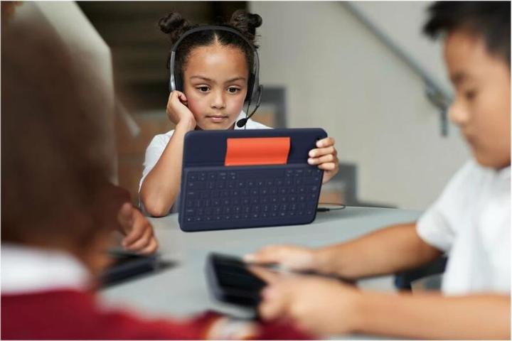 Image du produit Logitech Tablet Tastatur Cover Rugged Combo 3 iPad 10.2" (CH, IPad 10.2 (2019/2020/2021))