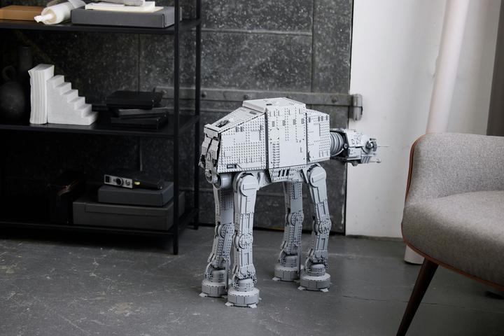 Produktbild LEGO AT-AT (75313, LEGO Star Wars, LEGO Seltene Sets)