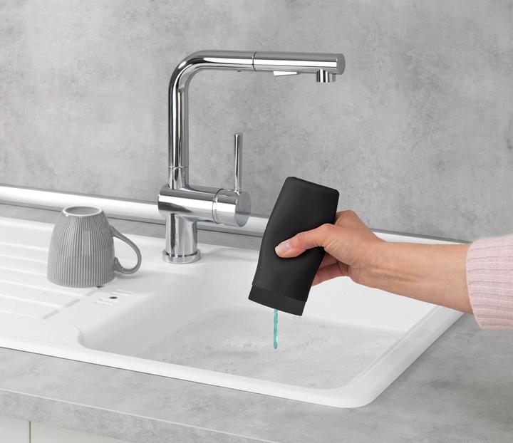 Actual product image Wenko Easy Squeez detergent dispenser