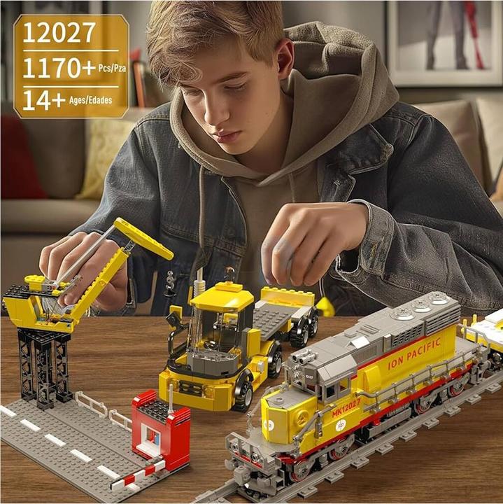 Actual product image Mould King SD40-2 diesel locomotive
