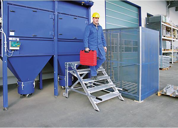 Immagine prodotto Munk Piattaforma di lavoro mobile, larghezza gradini 1000 mm, alluminio nervato 5 gradini (Ponteggio, 151.50 cm)