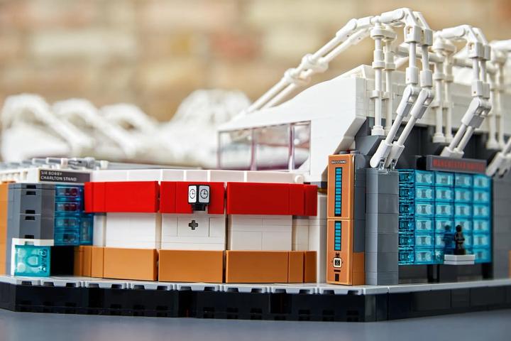 Image du produit LEGO Old Trafford - Manchester United (10272, LEGO Creator Expert, LEGO difficiles à trouver)