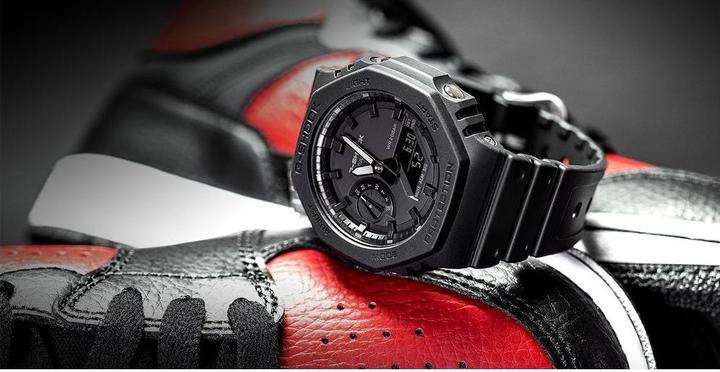 Produktbild G-Shock GA-2100-1A1ER (Chronograph, 45 mm)