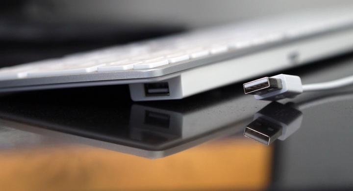 Actual product image Matias MAT-FK318S-CH (CH, Cable)