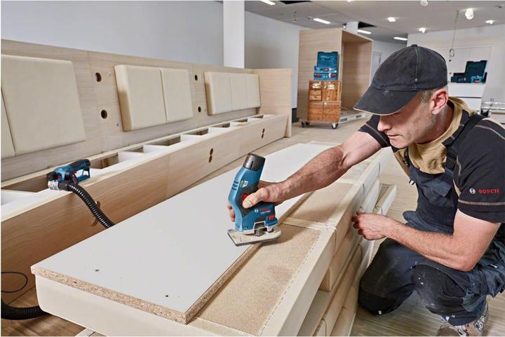 Produktbild Bosch Professional GKF 12V-8