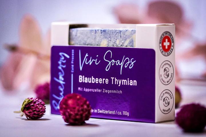 Produktbild Vivi Soaps Blaubeere - Thymian Ziegenmilchseife (Hartseife)
