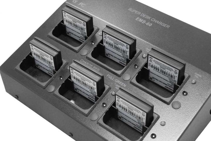 Produktbild XCell Profiladegerät für Kransteuerungsakkus für bis zu 6 Akkus gleichzeitig passend für Autec MBM06MH